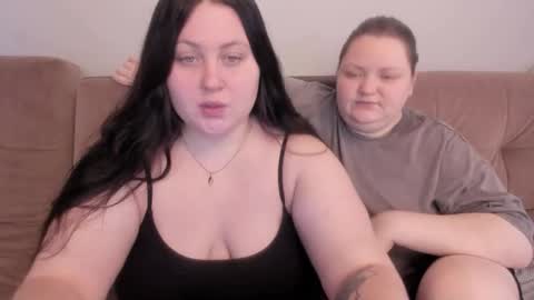 Snapshot of ihaveasecret_ chatting on 11, 9, 2025 Alice online show from 11, 9, 2025