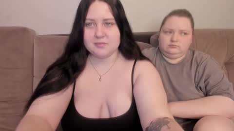 Snapshot of ihaveasecret_ chatting on 12, 9, 2025 Alice online show from 12, 9, 2025