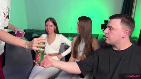 Snapshot of ihavepaws33 chatting on 29, 1, 2025 Julia and Mira online show from 29, 1, 2025