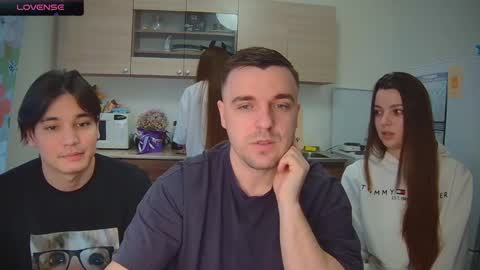 Snapshot of ihavepaws33 chatting on 13, 2, 2025 Julia and Mira online show from 13, 2, 2025