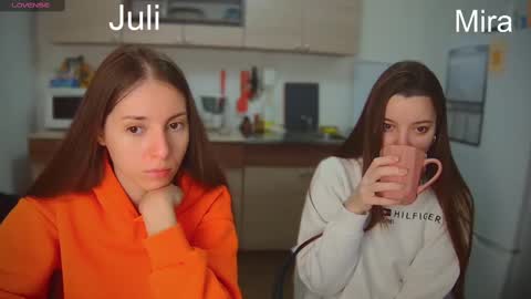 Snapshot of ihavepaws33 chatting on 14, 2, 2025 Julia and Mira online show from 14, 2, 2025