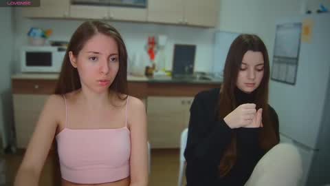 Snapshot of ihavepaws33 chatting on 27, 2, 2025 Julia and Mira online show from 27, 2, 2025