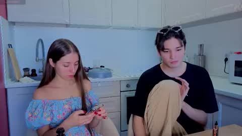 Snapshot of ihavepaws33 chatting on 3, 10, 2025 Julia and Mira online show from 3, 10, 2025