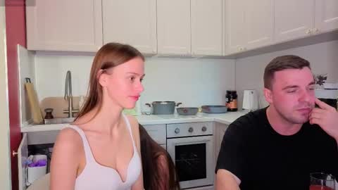 Snapshot of ihavepaws33 chatting on 8, 10, 2025 Julia and Mira online show from 8, 10, 2025