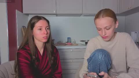 Snapshot of ihavepaws33 chatting on 8, 7, 2026 Julia and Mira online show from 8, 7, 2026
