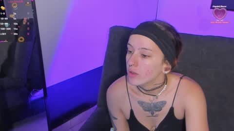 Snapshot of iiam_valentinaa chatting on 2, 12, 2024 online show from 2, 12, 2024