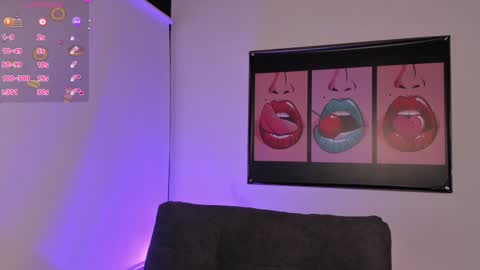Snapshot of iiam_valentinaa chatting on 21, 12, 2024 online show from 21, 12, 2024