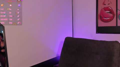 Snapshot of iiam_valentinaa chatting on 24, 12, 2024 online show from 24, 12, 2024