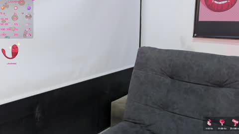 Snapshot of iiam_valentinaa chatting on 5, 1, 2025 online show from 5, 1, 2025