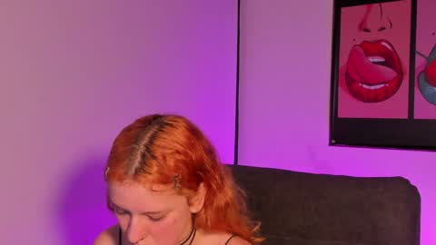 Snapshot of iiam_valentinaa chatting on 4, 2, 2025 online show from 4, 2, 2025