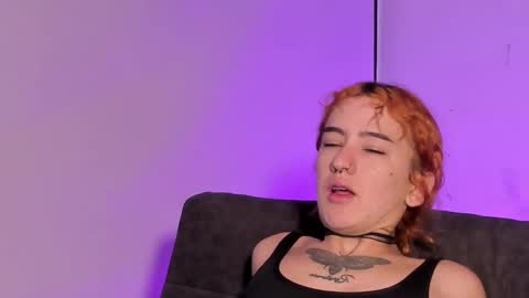 Snapshot of iiam_valentinaa chatting on 28, 2, 2025 online show from 28, 2, 2025
