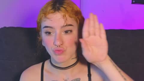 Snapshot of iiam_valentinaa chatting on 28, 2, 2025 online show from 28, 2, 2025