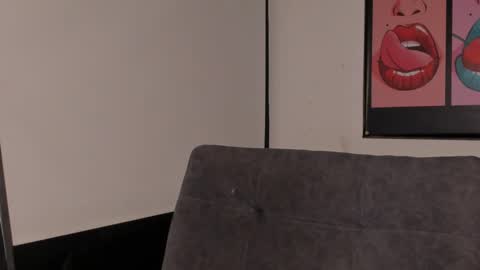 Snapshot of iiam_valentinaa chatting on 8, 3, 2025 online show from 8, 3, 2025