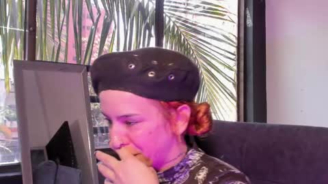 Snapshot of iiam_valentinaa chatting on 9, 3, 2025 online show from 9, 3, 2025