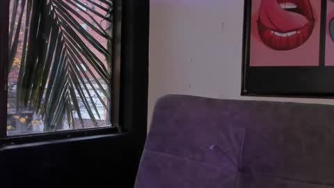 Snapshot of iiam_valentinaa chatting on 9, 3, 2025 online show from 9, 3, 2025