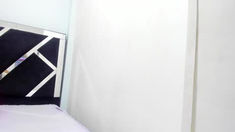 Isabella online show from 6, 11, 2025