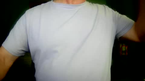 Snapshot of il_undercover chatting on 6, 6, 2026 il_undercover online show from 6, 6, 2026