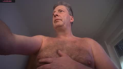 Snapshot of iliebetight chatting on 4, 12, 2025 iliebetight online show from 4, 12, 2025