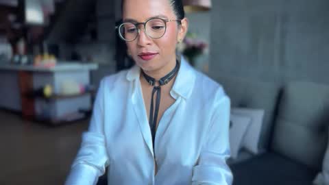 Kloe online show from 6, 11, 2025