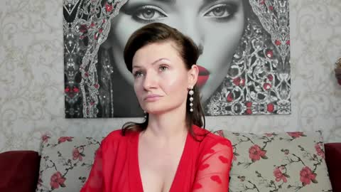 Snapshot of illegalbeauty87 chatting on 24, 12, 2024 Ingrid or more easier...Miss GoDDess Mistress online show from 24, 12, 2024