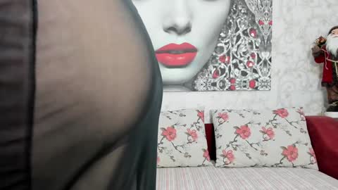 Snapshot of illegalbeauty87 chatting on 2, 1, 2025 Ingrid or more easier...Miss GoDDess Mistress online show from 2, 1, 2025