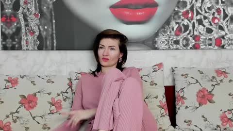 Snapshot of illegalbeauty87 chatting on 21, 1, 2025 Ingrid or more easier...Miss GoDDess Mistress online show from 21, 1, 2025