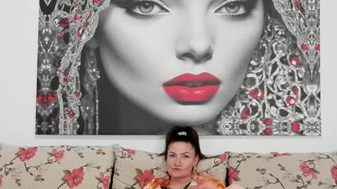 Snapshot of illegalbeauty87 chatting on 8, 9, 2025 Ingrid or more easier...Miss GoDDess Mistress online show from 8, 9, 2025