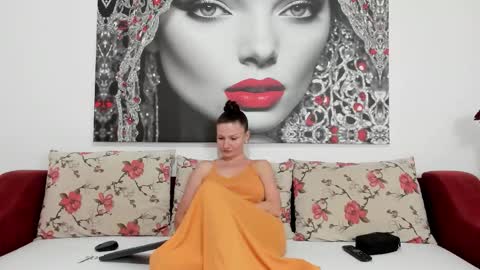 Snapshot of illegalbeauty87 chatting on 10, 9, 2025 Ingrid or more easier...Miss GoDDess Mistress online show from 10, 9, 2025