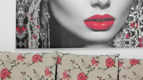 Snapshot of illegalbeauty87 chatting on 29, 10, 2025 Ingrid or more easier...Miss GoDDess Mistress online show from 29, 10, 2025