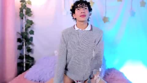 Alejo independent model   online show from 15, 4, 2026