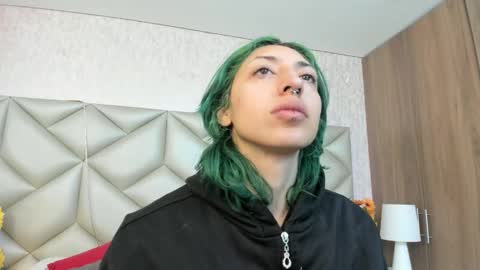 Snapshot of im_gaia chatting on 19, 11, 2025 Im Gaia online show from 19, 11, 2025