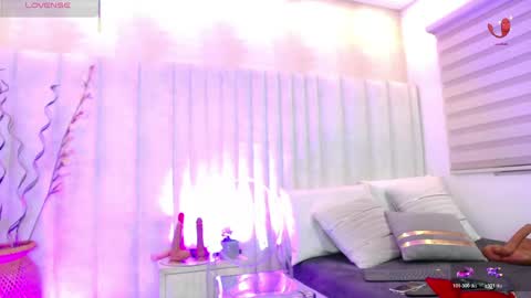 Snapshot of im_helina chatting on 8, 5, 2026 Helina online show from 8, 5, 2026