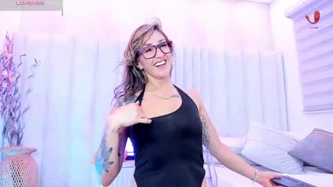 Snapshot of im_helina chatting on 11, 5, 2026 Helina online show from 11, 5, 2026