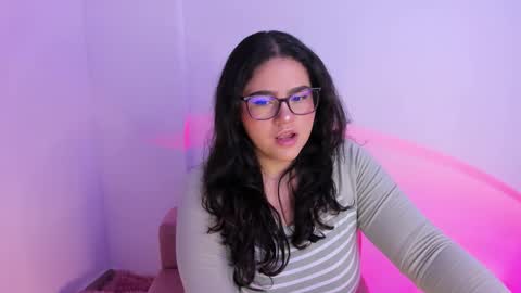 mei mei uwu online show from 8, 10, 2025