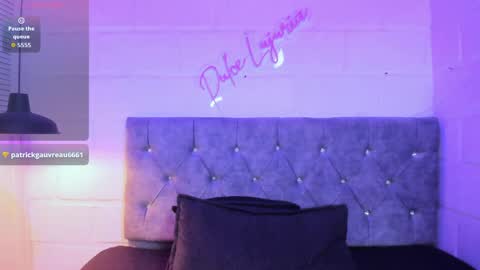 Mia online show from 6, 4, 2026