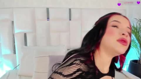 Snapshot of im_nika_ chatting on 19, 4, 2026 Nika online show from 19, 4, 2026
