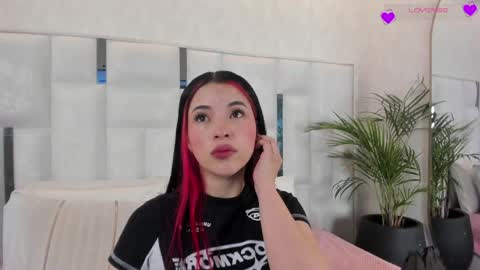Snapshot of im_nika_ chatting on 19, 5, 2026 Nika online show from 19, 5, 2026