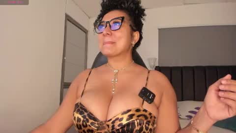 Snapshot of imacwenn_ chatting on 6, 8, 2026 Sofia online show from 6, 8, 2026