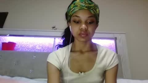 Snapshot of imanilove495 chatting on 31, 1, 2025 scarlett amour online show from 31, 1, 2025
