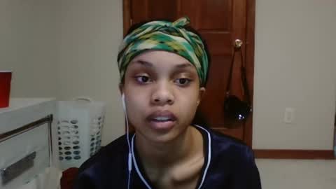 Snapshot of imanilove495 chatting on 7, 2, 2025 scarlett amour online show from 7, 2, 2025