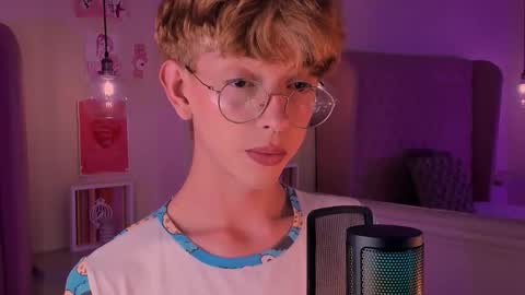 Snapshot of imdamiano chatting on 5, 10, 2025 Damiano online show from 5, 10, 2025