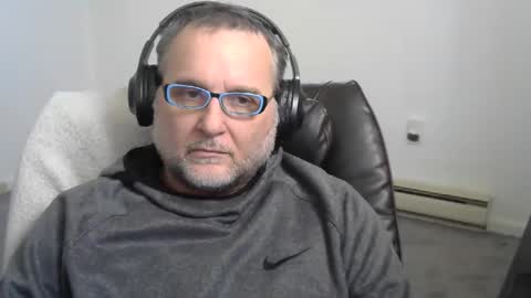 Snapshot of imkmac chatting on 4, 11, 2025 Kel online show from 4, 11, 2025