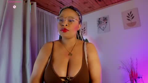 Snapshot of imlauraa chatting on 31, 5, 2026 Laurita Aries Guys on April 13th and 14th I will be offline for my birthday I love you very much. online show from 31, 5, 2026