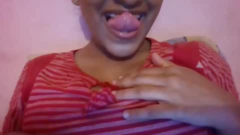 Snapshot of imlovelyrose chatting on 1, 12, 2024 ROSE online show from 1, 12, 2024