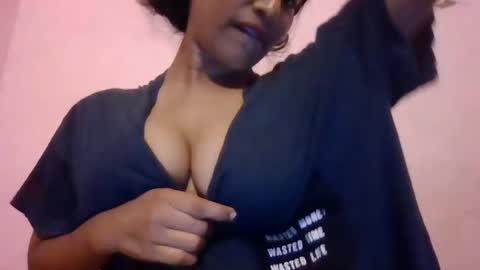 Snapshot of imlovelyrose chatting on 4, 12, 2024 ROSE online show from 4, 12, 2024