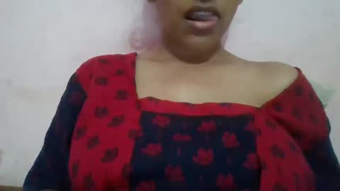 Snapshot of imlovelyrose chatting on 11, 12, 2024 ROSE online show from 11, 12, 2024