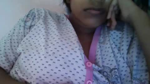 Snapshot of imlovelyrose chatting on 24, 12, 2024 ROSE online show from 24, 12, 2024