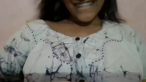 Snapshot of imlovelyrose chatting on 16, 1, 2025 ROSE online show from 16, 1, 2025