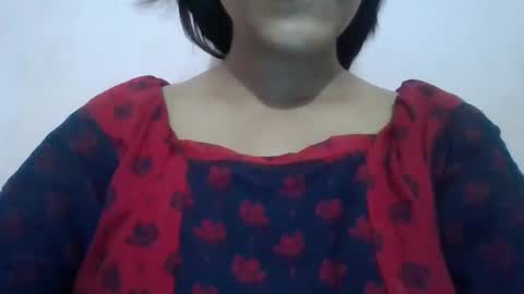 Snapshot of imlovelyrose chatting on 31, 1, 2025 ROSE online show from 31, 1, 2025