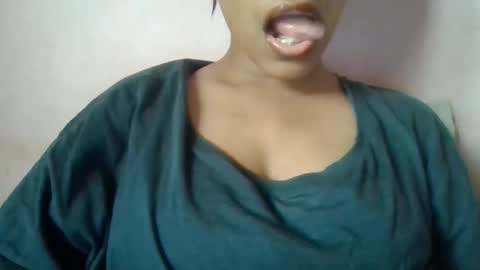 Snapshot of imlovelyrose chatting on 9, 2, 2025 ROSE online show from 9, 2, 2025